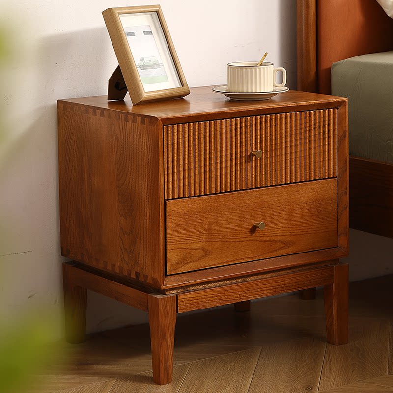 Solid Wood Nightstand 2 Drawers - Retro nachtkastjes van massief hout, meubels
