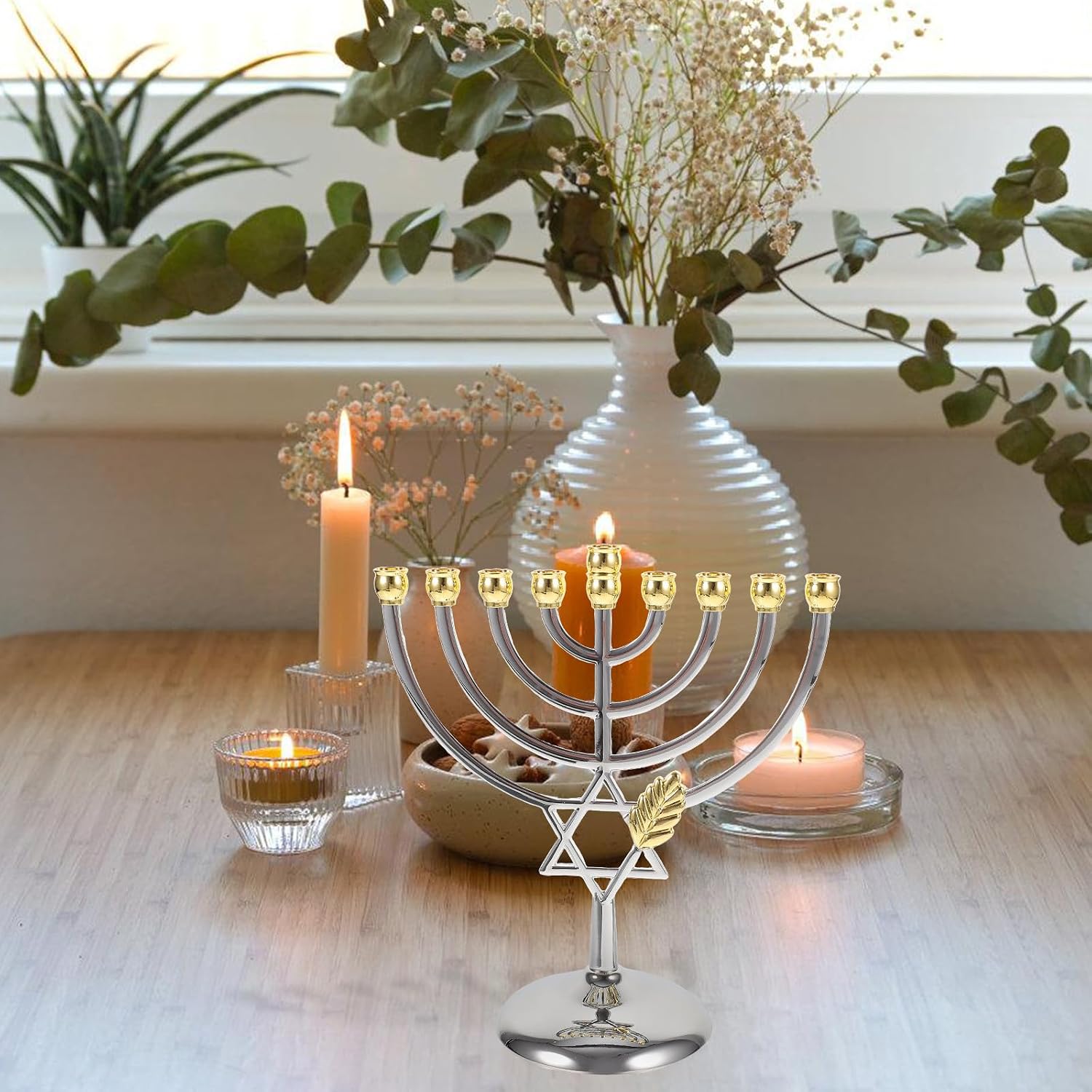 Tables - 9-armige Hanukkah Menora van metaal, Chanoeka