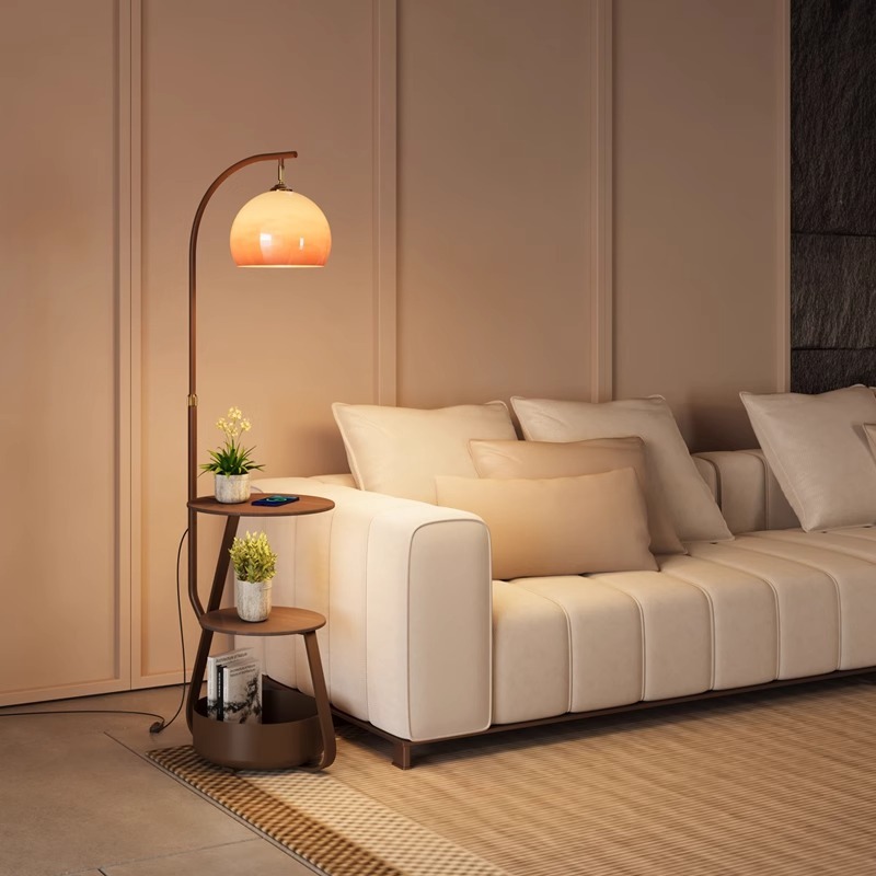 Vloerlamp, antiek nachtkastje  - Tables recensie en prijs